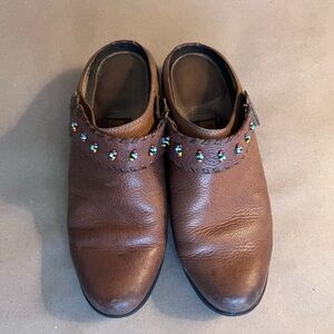 Ariat Brown Leather Slip On Beaded Strap Low heel Clogs Women’s US 7.5 B